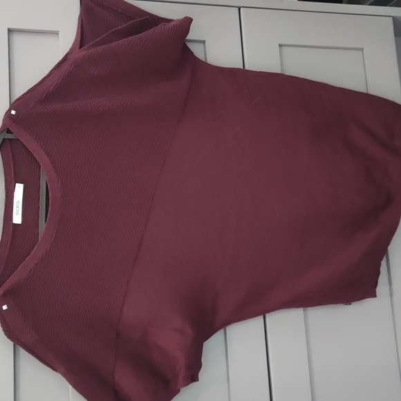 Wine coloured sweater with open arms - Picture 1 of 5